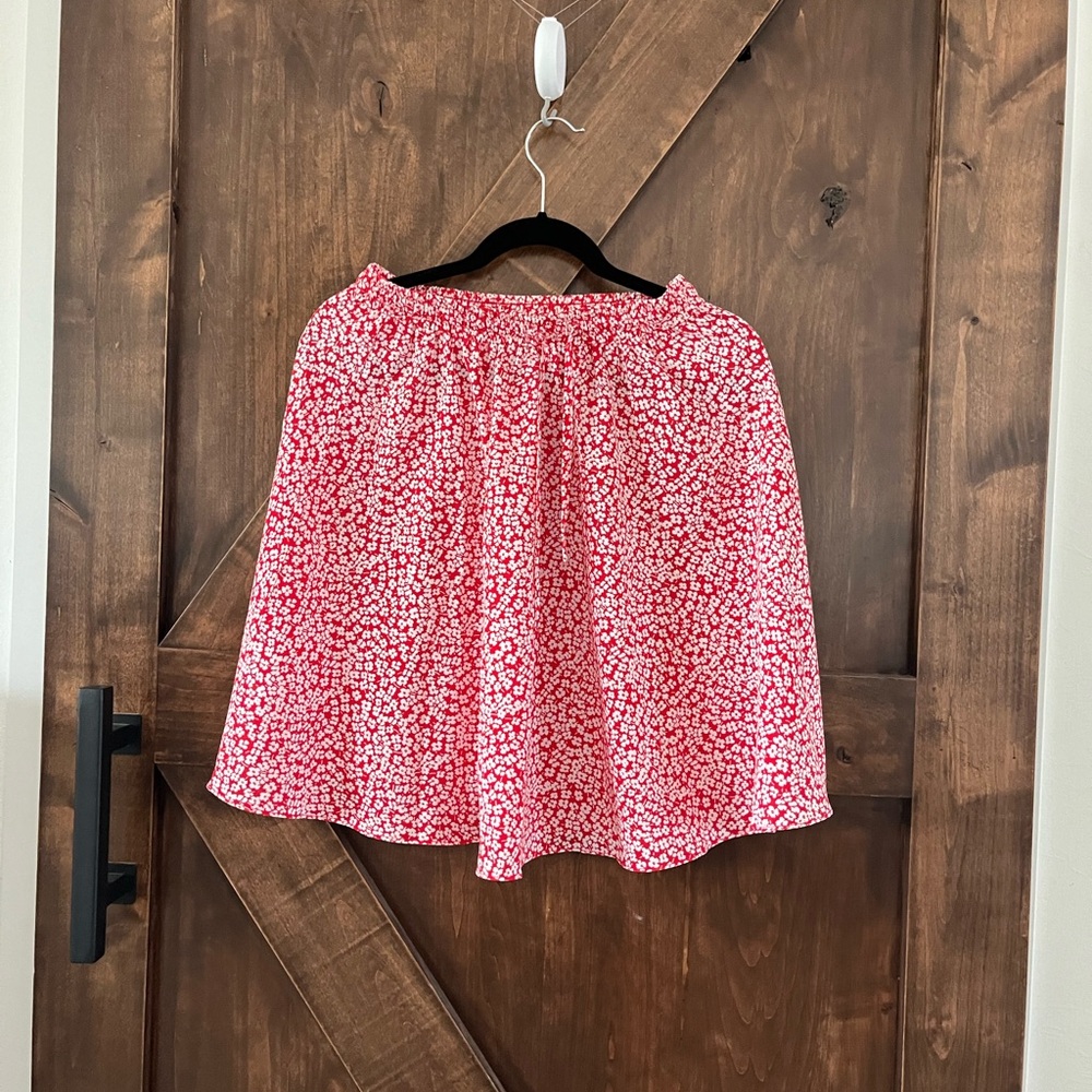Cute red skirt. New without tags